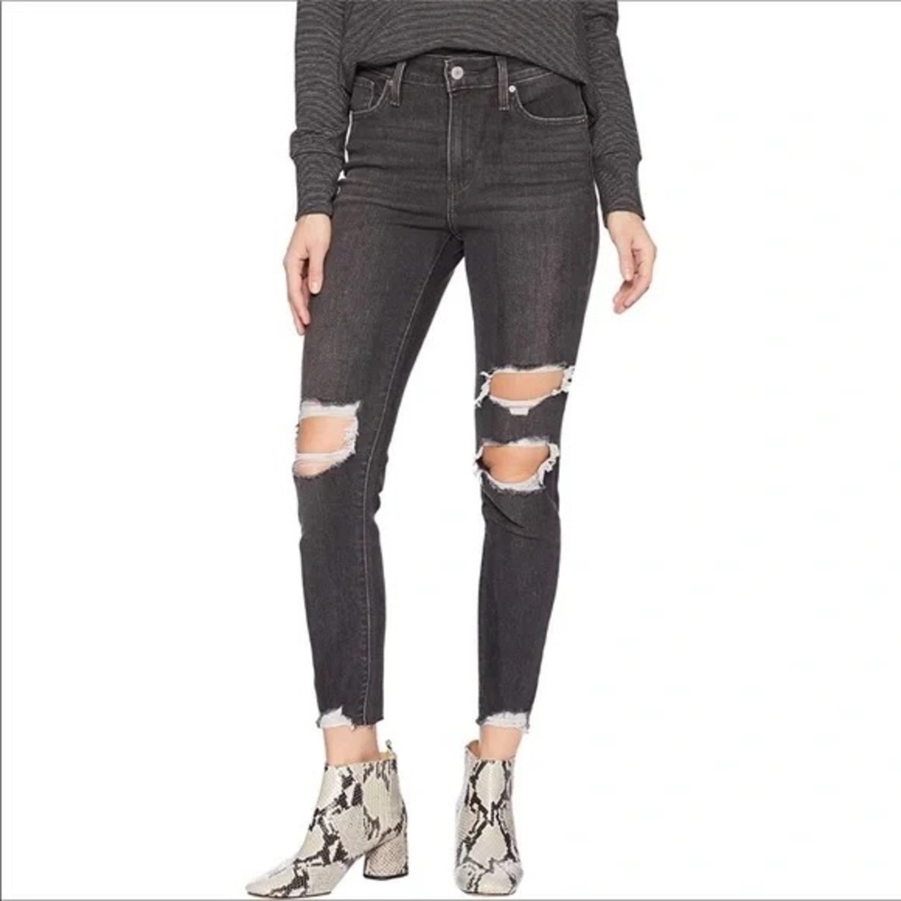 Levi's sz 25  721 High Rise Skinny Distressed Ripped Jeans - Roll Out Wash